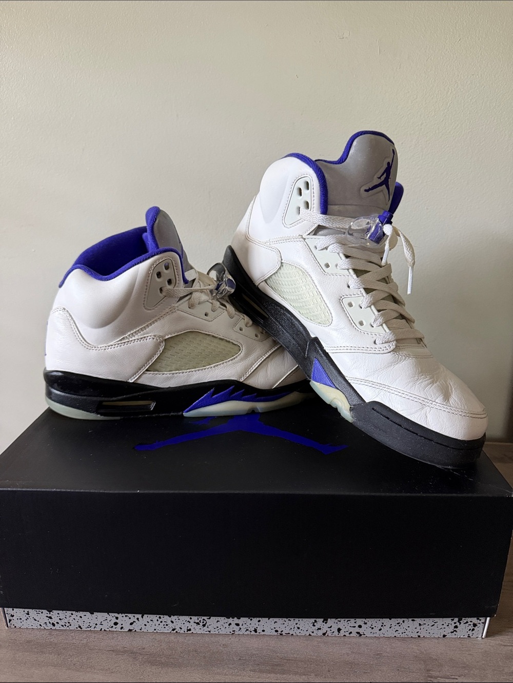 Air Jordan 5 Retro Concord Men’s Sneakers sz. 11